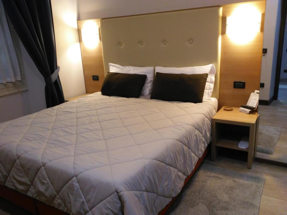 Residenza Cola Di Rienzo - Suite In Rom Eksteriør billede